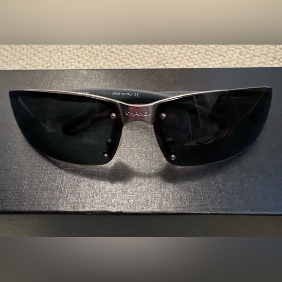 Chanel Vintage Sunglasses.  EUC!! - Picture 7 of 10